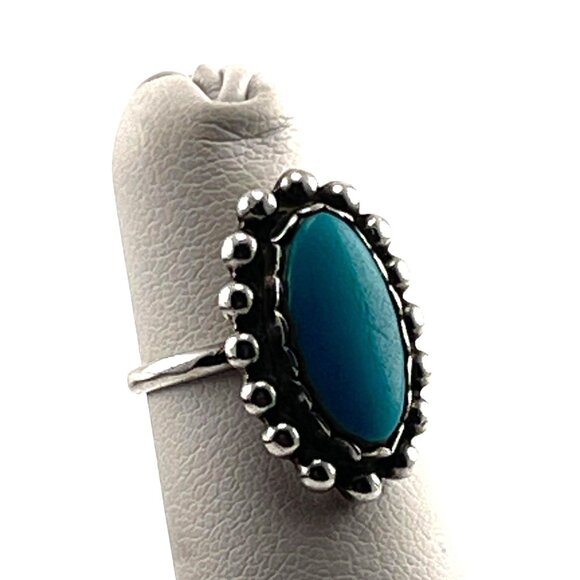 Vintage Sterling Silver Navajo Turquoise Ring With Scalloped Bezel Design Size 3 - Picture 9 of 10